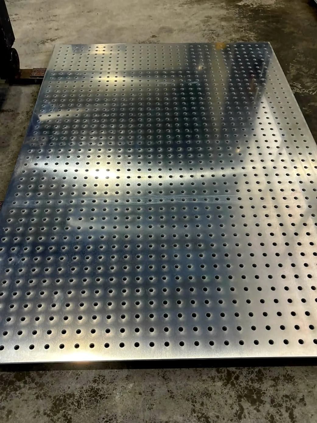 Bearbeitung kundenseitig gestellter Materialien Bearbeitung kundenseitig gestellter Materialien